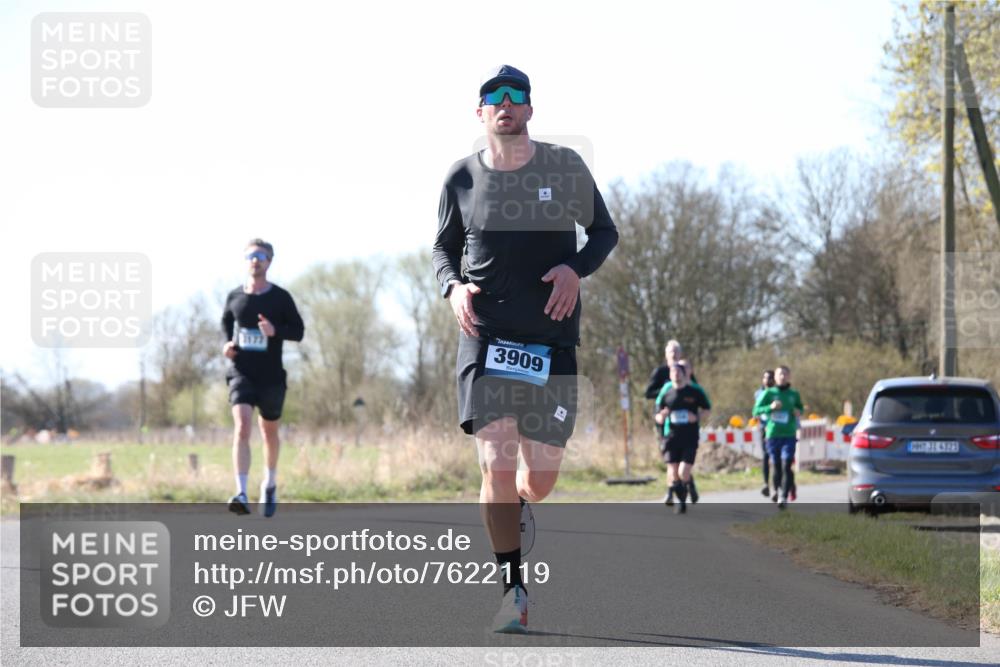 06.04.2025 - 44. Internationalen Wilhelmsburger Insellauf Jannik Wohlers http://msf.ph/oto/7622119 06.04.2025 10:18:04 Laufen 3909, 31, 4323 meine-sportfotos.de