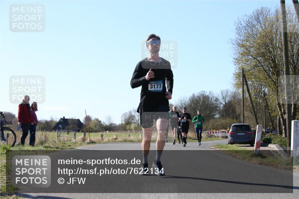 06.04.2025 - 44. Internationalen Wilhelmsburger Insellauf Jannik Wohlers http://msf.ph/oto/7622134 06.04.2025 10:18:09 Laufen 3177, 1356, 31, 4323 meine-sportfotos.de
