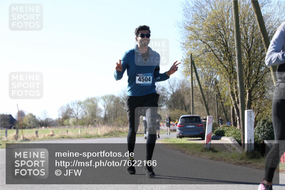 06.04.2025 - 44. Internationalen Wilhelmsburger Insellauf Jannik Wohlers http://msf.ph/oto/7622166 06.04.2025 10:18:19 Laufen 4504, 148, 31, 4923 meine-sportfotos.de
