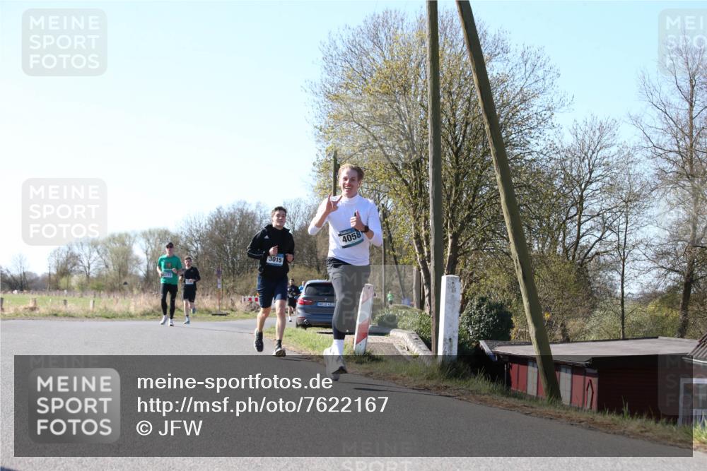 06.04.2025 - 44. Internationalen Wilhelmsburger Insellauf Jannik Wohlers http://msf.ph/oto/7622167 06.04.2025 10:18:24 Laufen 3777, 3015, 31, 4323, 4058 meine-sportfotos.de