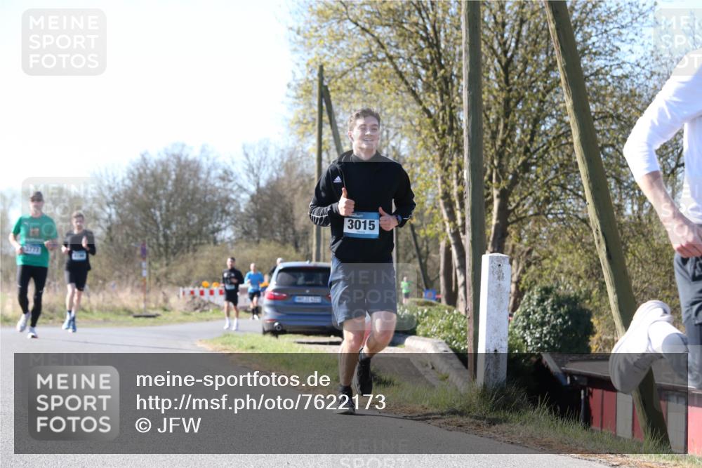 06.04.2025 - 44. Internationalen Wilhelmsburger Insellauf Jannik Wohlers http://msf.ph/oto/7622173 06.04.2025 10:18:26 Laufen 3015 meine-sportfotos.de