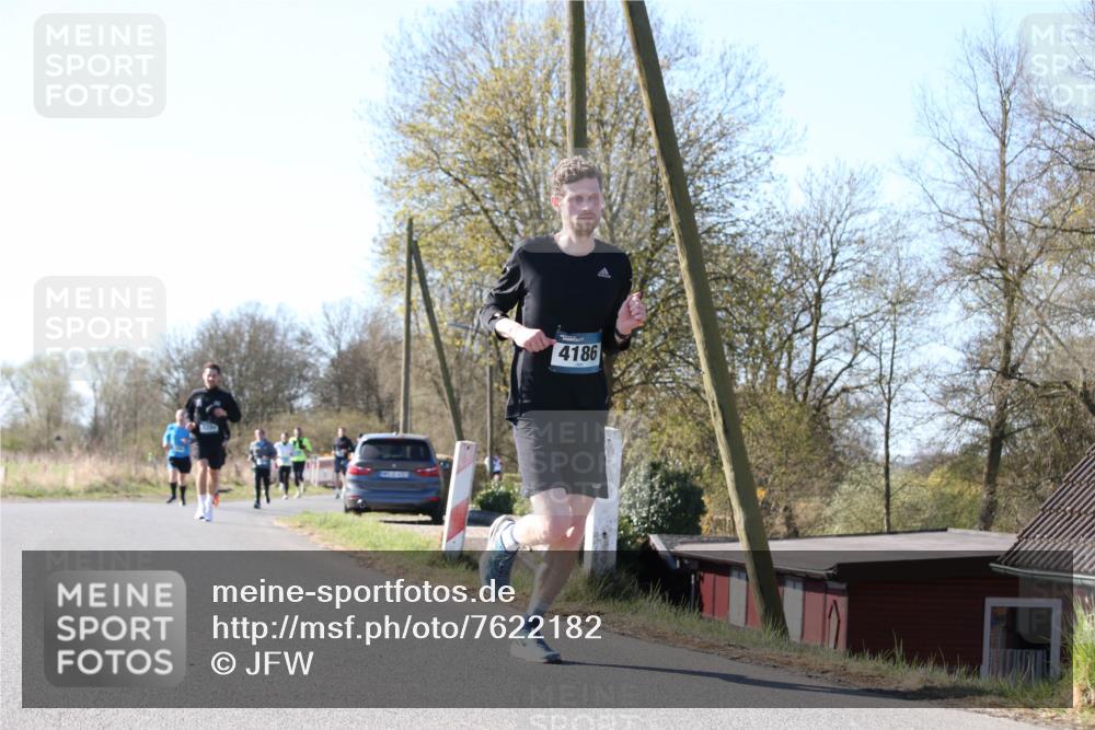 06.04.2025 - 44. Internationalen Wilhelmsburger Insellauf Jannik Wohlers http://msf.ph/oto/7622182 06.04.2025 10:18:33 Laufen 4186 meine-sportfotos.de