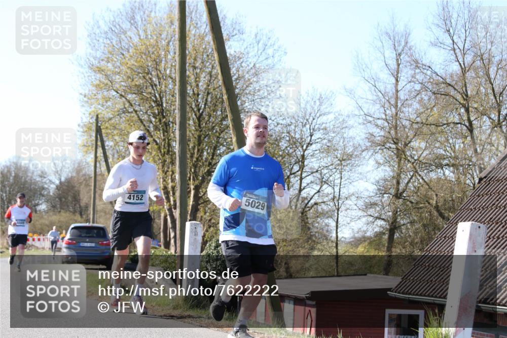 06.04.2025 - 44. Internationalen Wilhelmsburger Insellauf Jannik Wohlers http://msf.ph/oto/7622222 06.04.2025 10:19:05 Laufen 4449, 4152, 5029 meine-sportfotos.de