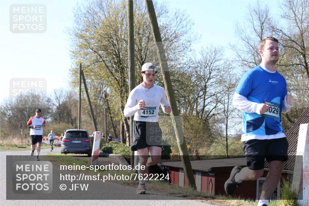 06.04.2025 - 44. Internationalen Wilhelmsburger Insellauf Jannik Wohlers http://msf.ph/oto/7622224 06.04.2025 10:19:06 Laufen 4152, 029 meine-sportfotos.de