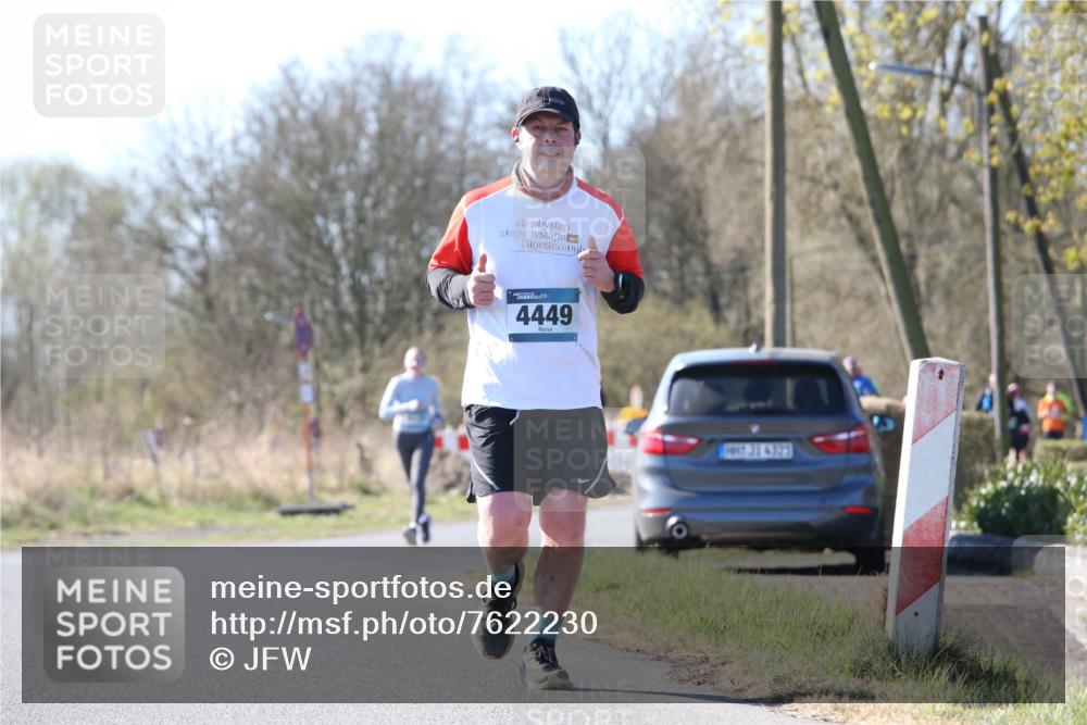 06.04.2025 - 44. Internationalen Wilhelmsburger Insellauf Jannik Wohlers http://msf.ph/oto/7622230 06.04.2025 10:19:08 Laufen 4449 meine-sportfotos.de