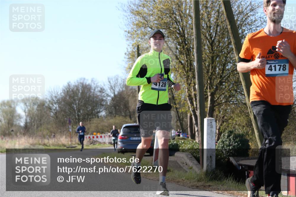 06.04.2025 - 44. Internationalen Wilhelmsburger Insellauf Jannik Wohlers http://msf.ph/oto/7622270 06.04.2025 10:19:43 Laufen 4128, 4178 meine-sportfotos.de