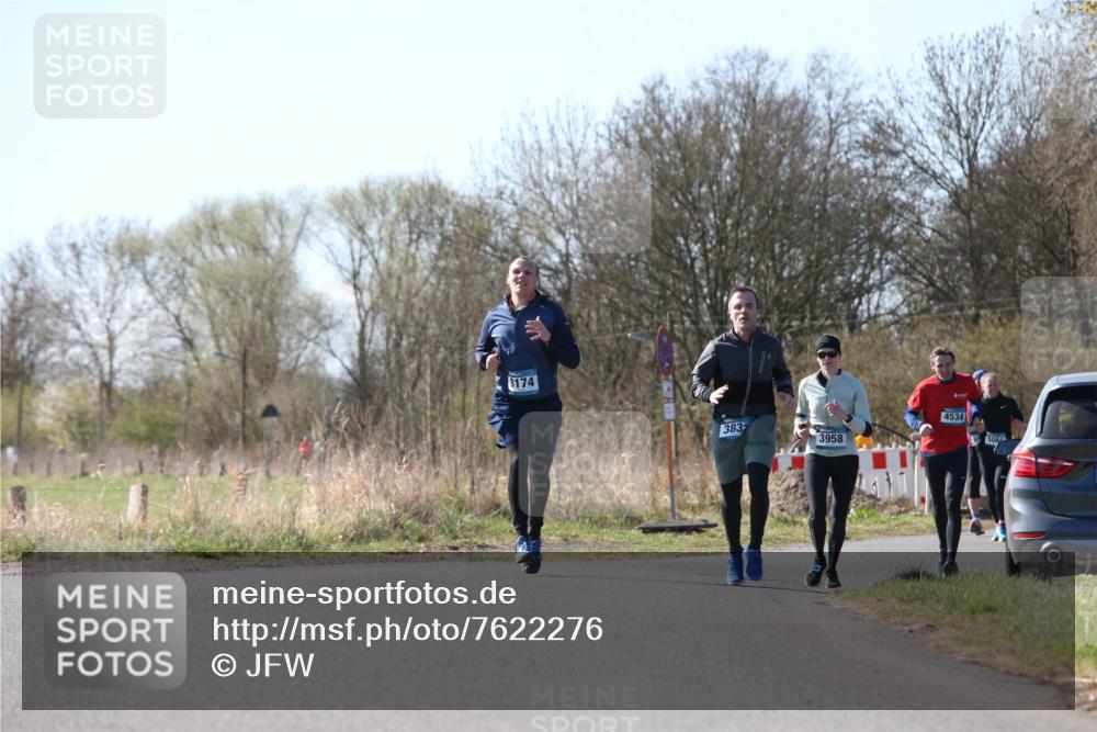 06.04.2025 - 44. Internationalen Wilhelmsburger Insellauf Jannik Wohlers http://msf.ph/oto/7622276 06.04.2025 10:19:49 Laufen 3174, 383, 3958, 4534 meine-sportfotos.de