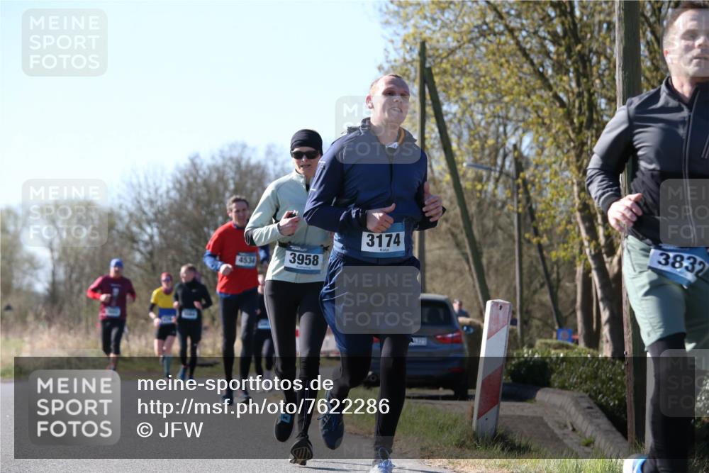 06.04.2025 - 44. Internationalen Wilhelmsburger Insellauf Jannik Wohlers http://msf.ph/oto/7622286 06.04.2025 10:19:56 Laufen 3958, 4534, 3174, 3832 meine-sportfotos.de