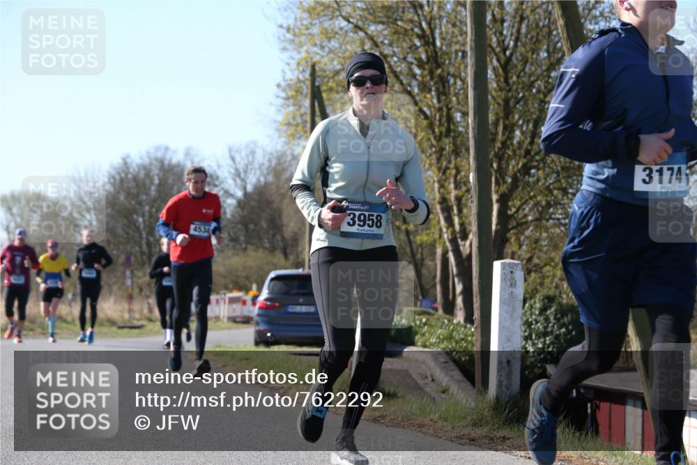 06.04.2025 - 44. Internationalen Wilhelmsburger Insellauf Jannik Wohlers http://msf.ph/oto/7622292 06.04.2025 10:19:58 Laufen 4534, 3958, 3174 meine-sportfotos.de