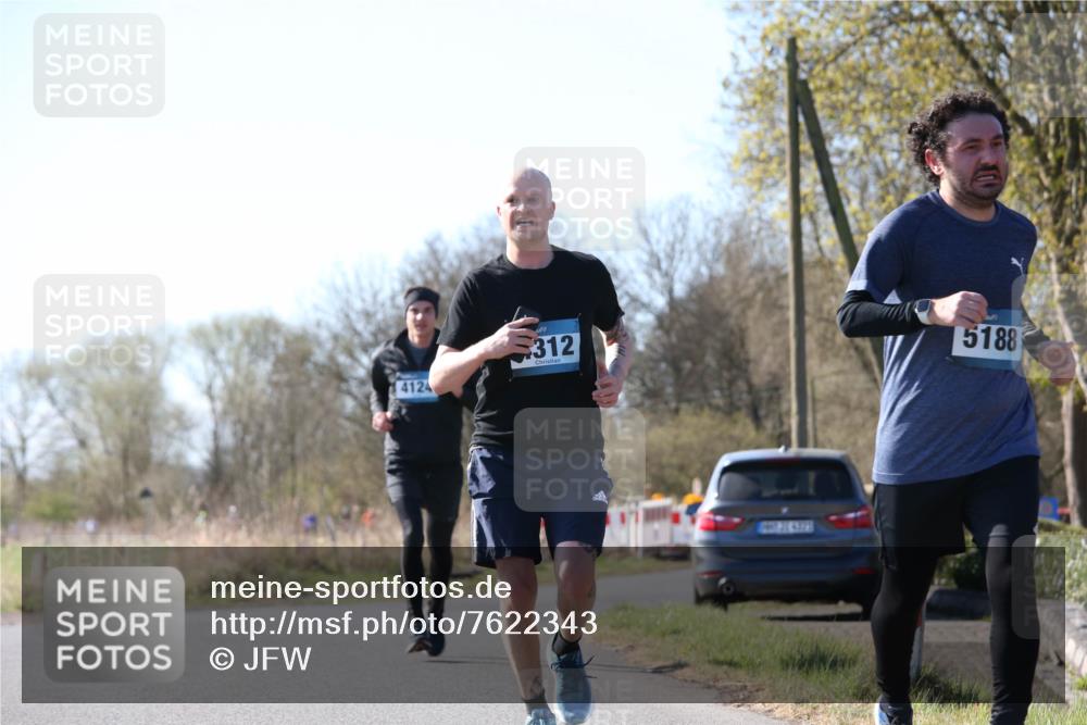 06.04.2025 - 44. Internationalen Wilhelmsburger Insellauf Jannik Wohlers http://msf.ph/oto/7622343 06.04.2025 10:20:21 Laufen 4124, 312, 5188 meine-sportfotos.de