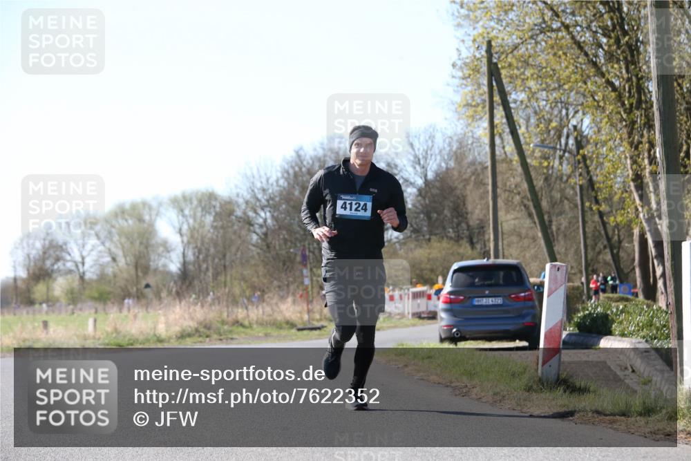 06.04.2025 - 44. Internationalen Wilhelmsburger Insellauf Jannik Wohlers http://msf.ph/oto/7622352 06.04.2025 10:20:23 Laufen 4124 meine-sportfotos.de