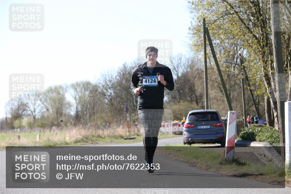 06.04.2025 - 44. Internationalen Wilhelmsburger Insellauf Jannik Wohlers http://msf.ph/oto/7622353 06.04.2025 10:20:24 Laufen 4124, 31, 4321 meine-sportfotos.de