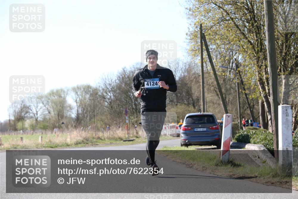06.04.2025 - 44. Internationalen Wilhelmsburger Insellauf Jannik Wohlers http://msf.ph/oto/7622354 06.04.2025 10:20:24 Laufen 4124, 4321 meine-sportfotos.de