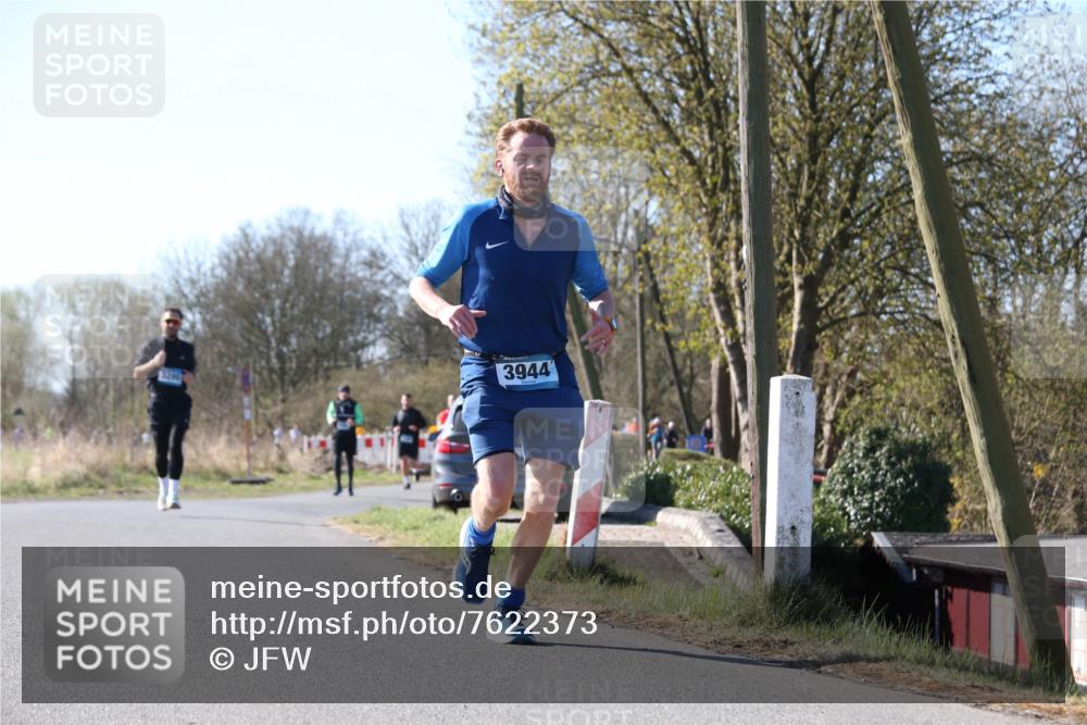 06.04.2025 - 44. Internationalen Wilhelmsburger Insellauf Jannik Wohlers http://msf.ph/oto/7622373 06.04.2025 10:20:45 Laufen 3944 meine-sportfotos.de