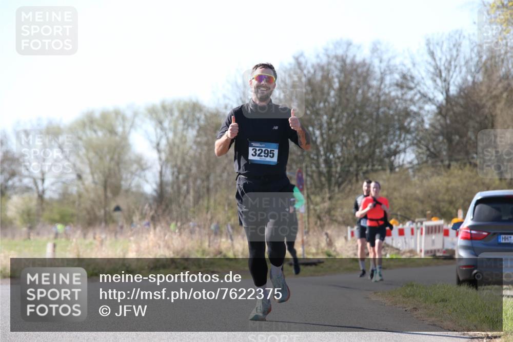 06.04.2025 - 44. Internationalen Wilhelmsburger Insellauf Jannik Wohlers http://msf.ph/oto/7622375 06.04.2025 10:20:48 Laufen 3295 meine-sportfotos.de