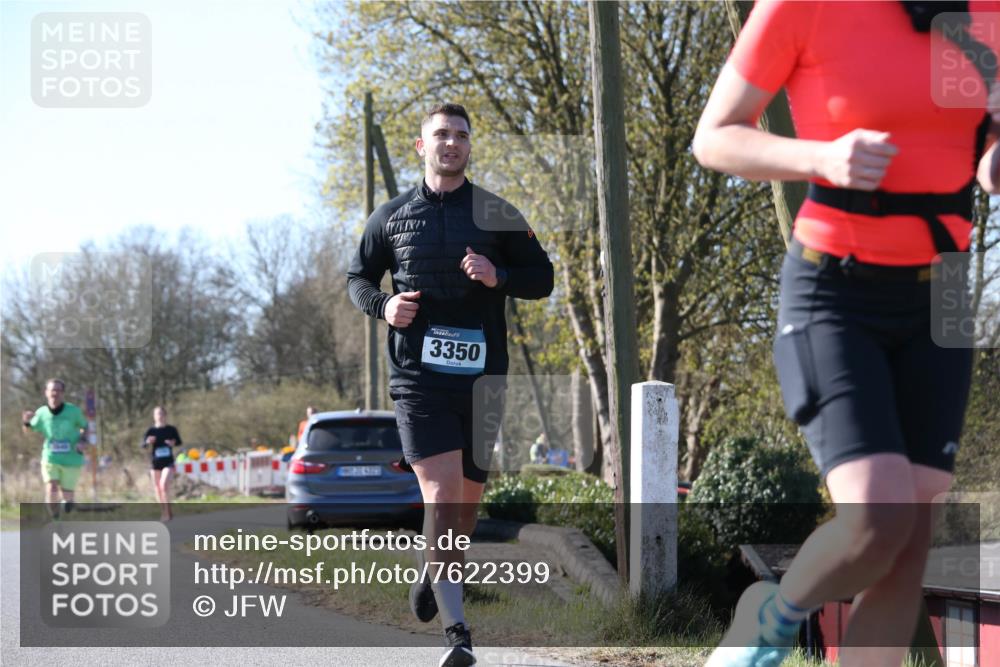 06.04.2025 - 44. Internationalen Wilhelmsburger Insellauf Jannik Wohlers http://msf.ph/oto/7622399 06.04.2025 10:21:01 Laufen 3350 meine-sportfotos.de