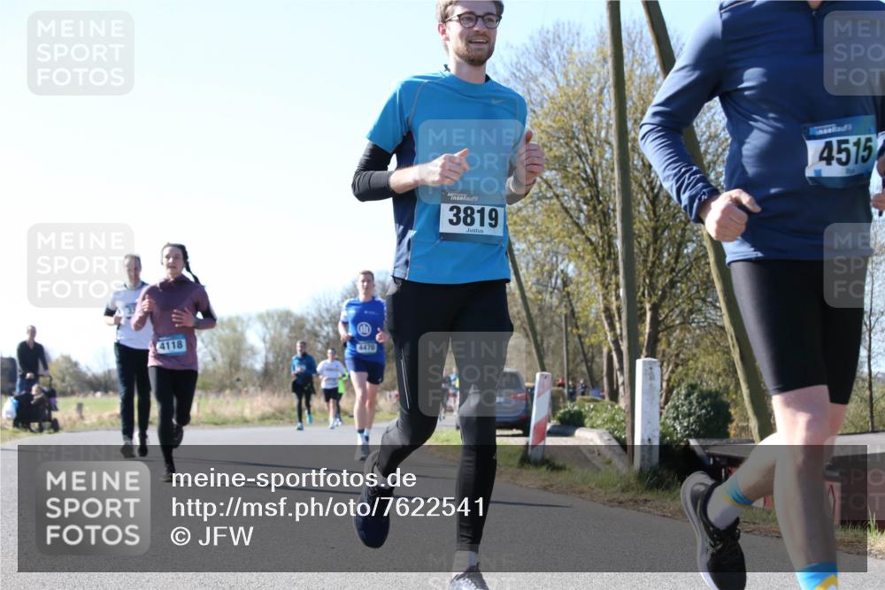 06.04.2025 - 44. Internationalen Wilhelmsburger Insellauf Jannik Wohlers http://msf.ph/oto/7622541 06.04.2025 10:22:01 Laufen 4118, 4470, 3819, 4515 meine-sportfotos.de