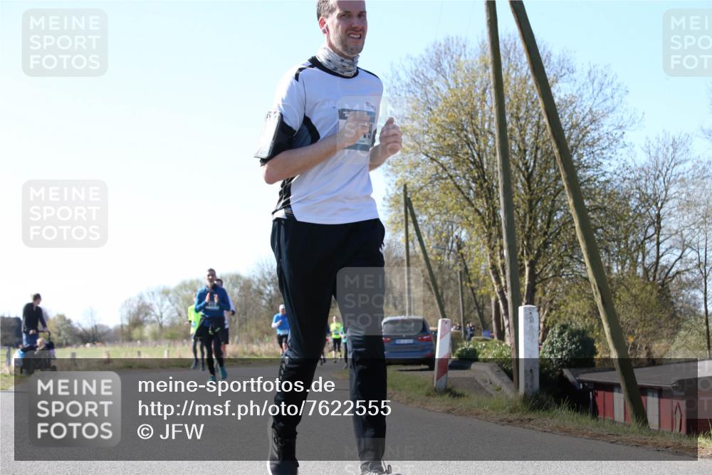 06.04.2025 - 44. Internationalen Wilhelmsburger Insellauf Jannik Wohlers http://msf.ph/oto/7622555 06.04.2025 10:22:04 Laufen  meine-sportfotos.de