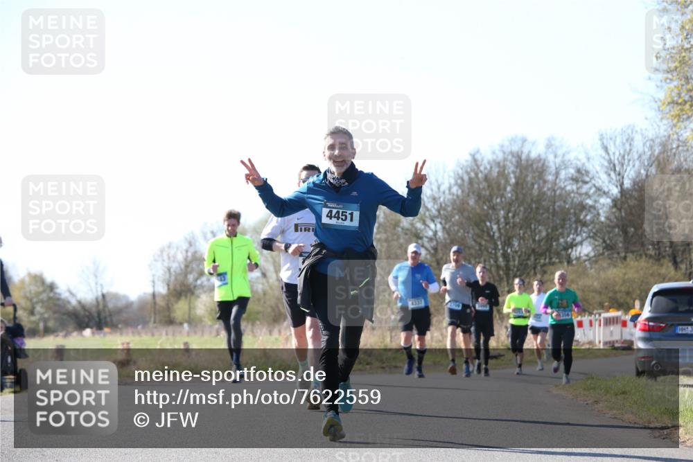 06.04.2025 - 44. Internationalen Wilhelmsburger Insellauf Jannik Wohlers http://msf.ph/oto/7622559 06.04.2025 10:22:06 Laufen 4451, 4337, 356 meine-sportfotos.de