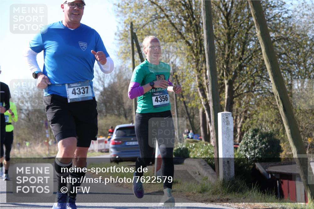 06.04.2025 - 44. Internationalen Wilhelmsburger Insellauf Jannik Wohlers http://msf.ph/oto/7622579 06.04.2025 10:22:15 Laufen 4337, 4356 meine-sportfotos.de