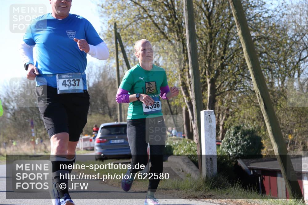 06.04.2025 - 44. Internationalen Wilhelmsburger Insellauf Jannik Wohlers http://msf.ph/oto/7622580 06.04.2025 10:22:15 Laufen 4337, 4356 meine-sportfotos.de