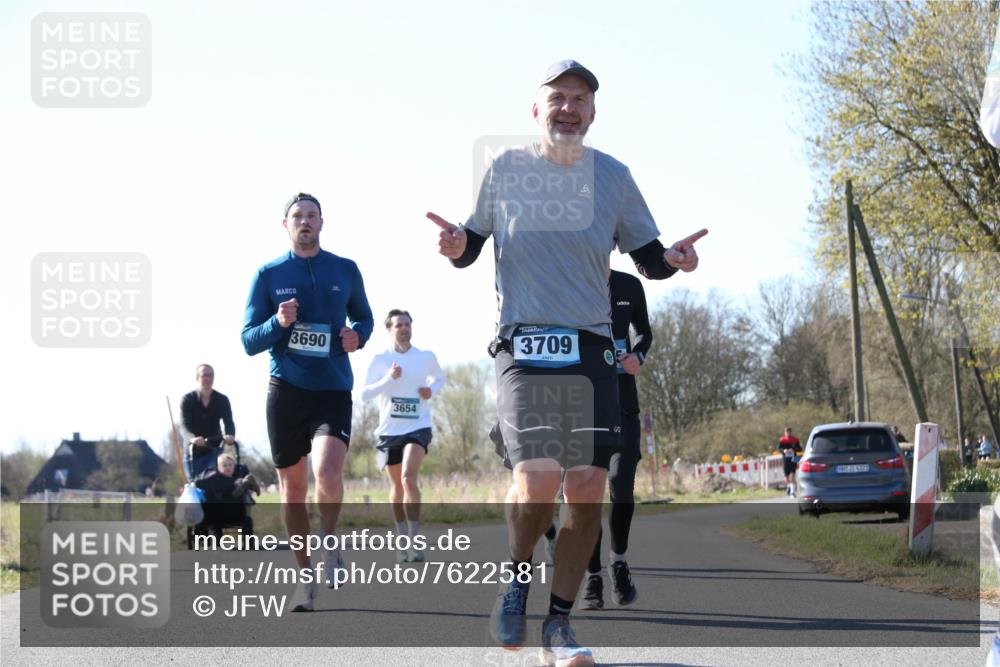 06.04.2025 - 44. Internationalen Wilhelmsburger Insellauf Jannik Wohlers http://msf.ph/oto/7622581 06.04.2025 10:22:16 Laufen 3690, 3654, 3709, 1458, 31, 4923 meine-sportfotos.de