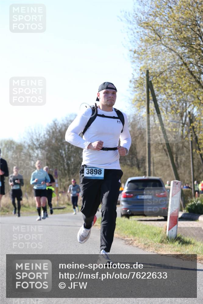 06.04.2025 - 44. Internationalen Wilhelmsburger Insellauf Jannik Wohlers http://msf.ph/oto/7622633 06.04.2025 10:22:45 Laufen 3898 meine-sportfotos.de