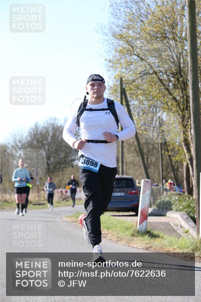 06.04.2025 - 44. Internationalen Wilhelmsburger Insellauf Jannik Wohlers http://msf.ph/oto/7622636 06.04.2025 10:22:45 Laufen 3898 meine-sportfotos.de