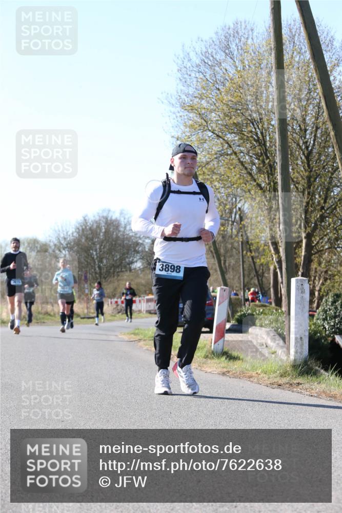 06.04.2025 - 44. Internationalen Wilhelmsburger Insellauf Jannik Wohlers http://msf.ph/oto/7622638 06.04.2025 10:22:45 Laufen 3898 meine-sportfotos.de