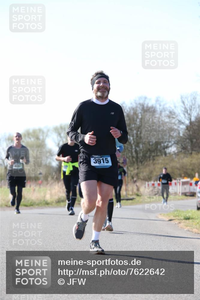 06.04.2025 - 44. Internationalen Wilhelmsburger Insellauf Jannik Wohlers http://msf.ph/oto/7622642 06.04.2025 10:22:49 Laufen 4067, 3915 meine-sportfotos.de