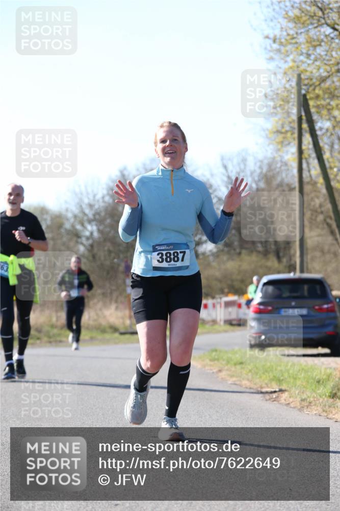 06.04.2025 - 44. Internationalen Wilhelmsburger Insellauf Jannik Wohlers http://msf.ph/oto/7622649 06.04.2025 10:22:51 Laufen 63, 3887 meine-sportfotos.de
