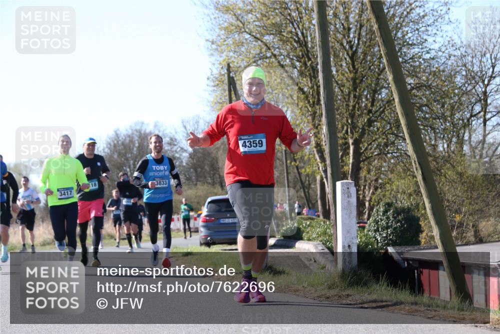 06.04.2025 - 44. Internationalen Wilhelmsburger Insellauf Jannik Wohlers http://msf.ph/oto/7622696 06.04.2025 10:23:14 Laufen 4359, 18, 3417, 3833, 8, 31, 4323 meine-sportfotos.de