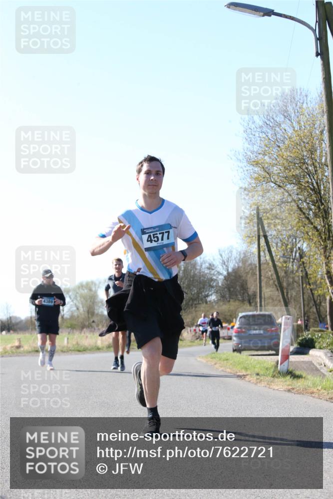 06.04.2025 - 44. Internationalen Wilhelmsburger Insellauf Jannik Wohlers http://msf.ph/oto/7622721 06.04.2025 10:23:23 Laufen 4389, 4577 meine-sportfotos.de