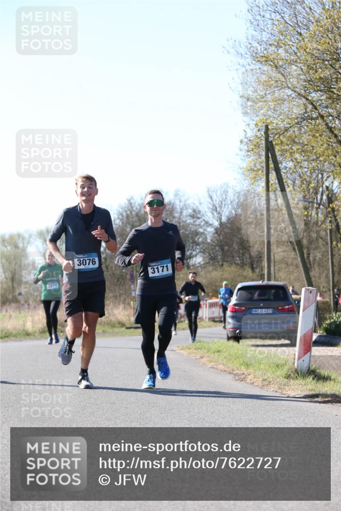 06.04.2025 - 44. Internationalen Wilhelmsburger Insellauf Jannik Wohlers http://msf.ph/oto/7622727 06.04.2025 10:23:24 Laufen 3574, 3076, 3171, 105, 31, 4323 meine-sportfotos.de