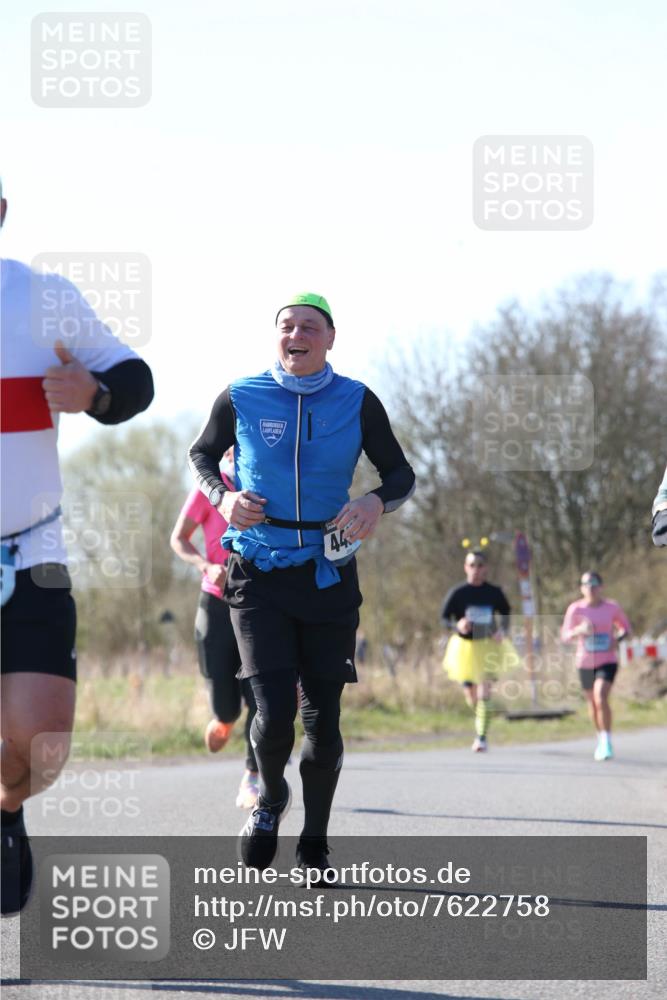 06.04.2025 - 44. Internationalen Wilhelmsburger Insellauf Jannik Wohlers http://msf.ph/oto/7622758 06.04.2025 10:23:39 Laufen 44 meine-sportfotos.de