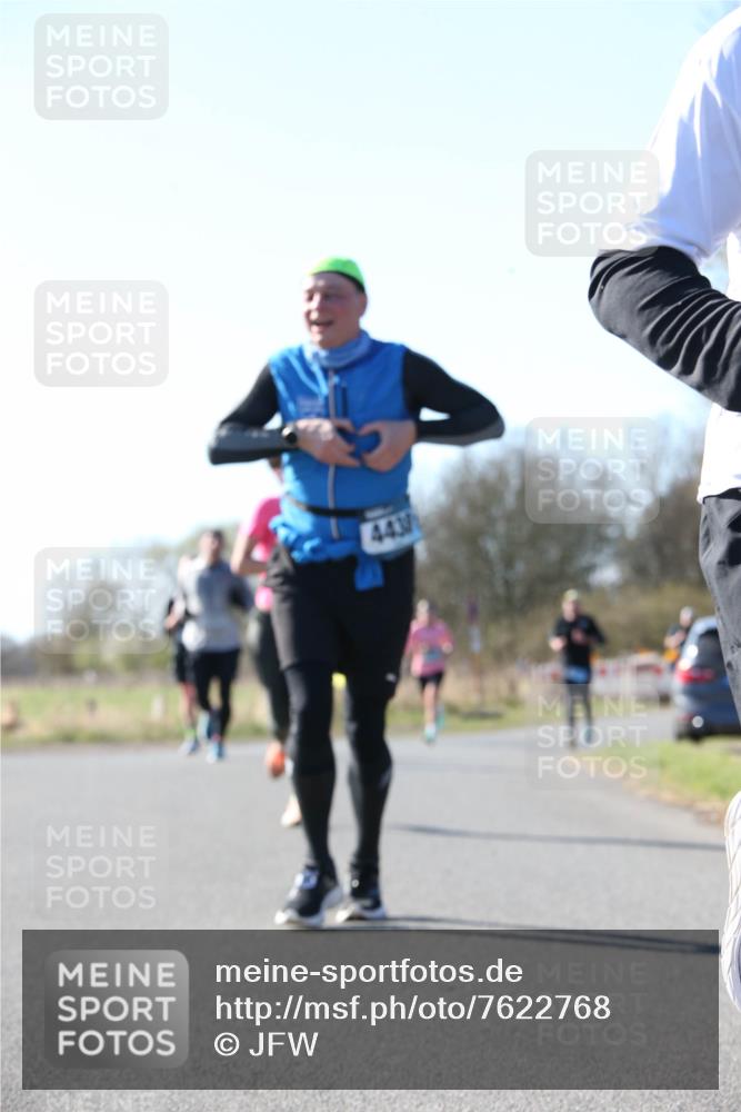 06.04.2025 - 44. Internationalen Wilhelmsburger Insellauf Jannik Wohlers http://msf.ph/oto/7622768 06.04.2025 10:23:41 Laufen 443 meine-sportfotos.de