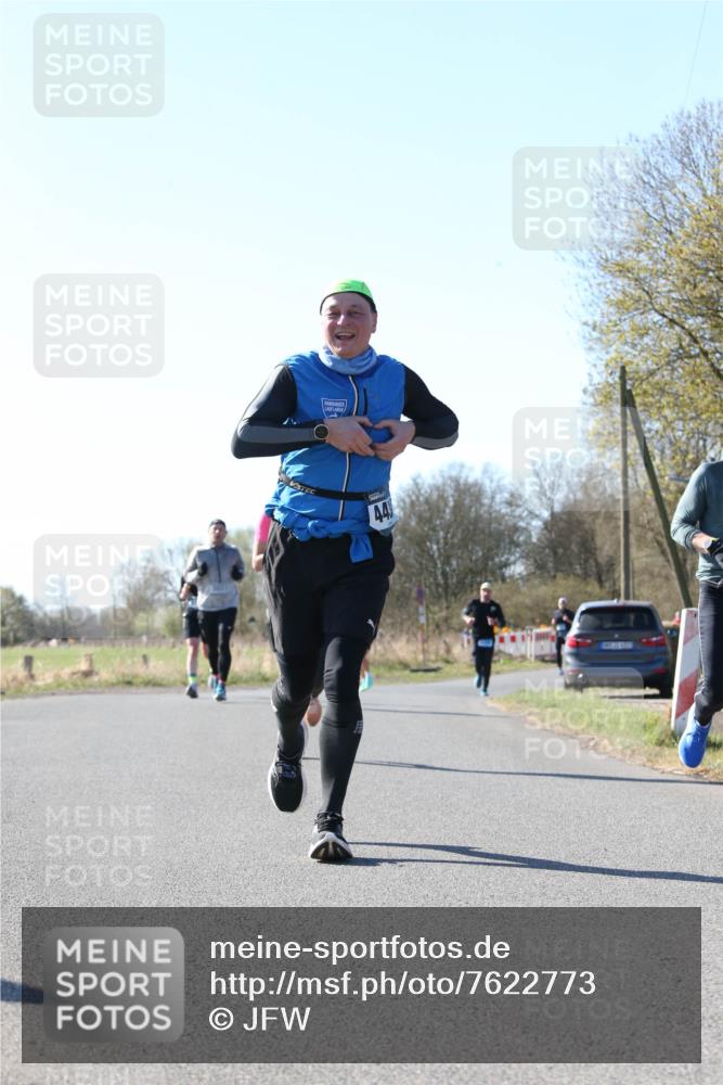 06.04.2025 - 44. Internationalen Wilhelmsburger Insellauf Jannik Wohlers http://msf.ph/oto/7622773 06.04.2025 10:23:42 Laufen 44 meine-sportfotos.de