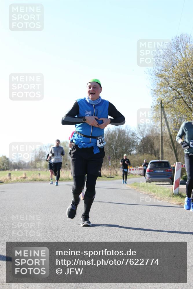 06.04.2025 - 44. Internationalen Wilhelmsburger Insellauf Jannik Wohlers http://msf.ph/oto/7622774 06.04.2025 10:23:42 Laufen 443 meine-sportfotos.de