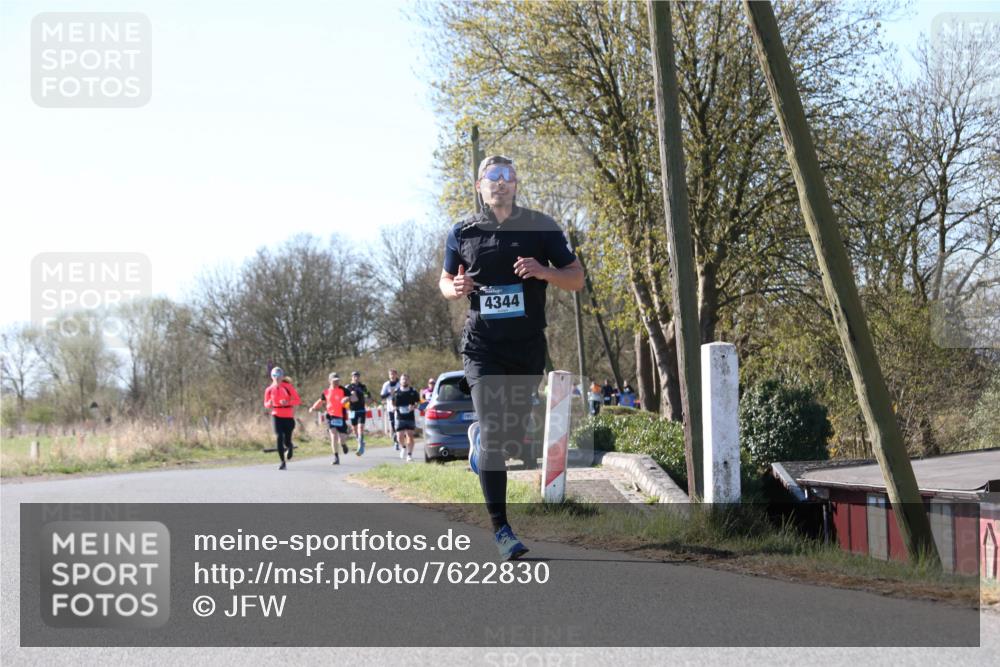 06.04.2025 - 44. Internationalen Wilhelmsburger Insellauf Jannik Wohlers http://msf.ph/oto/7622830 06.04.2025 10:23:57 Laufen 4344 meine-sportfotos.de