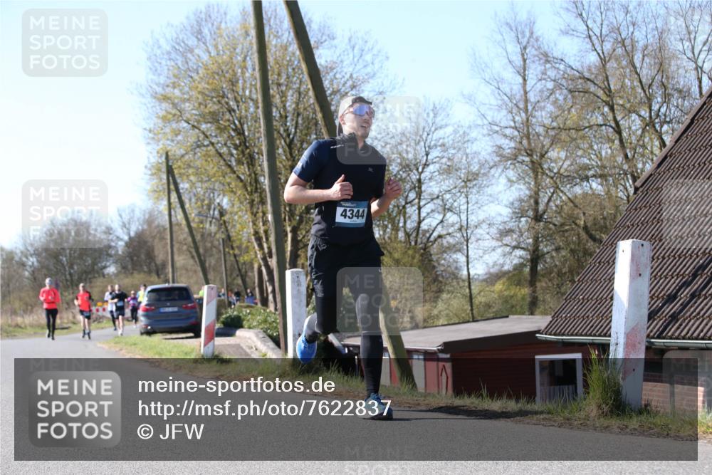 06.04.2025 - 44. Internationalen Wilhelmsburger Insellauf Jannik Wohlers http://msf.ph/oto/7622837 06.04.2025 10:23:58 Laufen 4344 meine-sportfotos.de