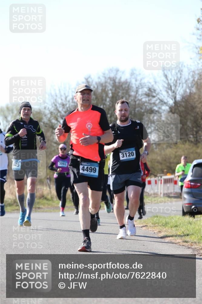 06.04.2025 - 44. Internationalen Wilhelmsburger Insellauf Jannik Wohlers http://msf.ph/oto/7622840 06.04.2025 10:24:06 Laufen 3093, 4499, 3120 meine-sportfotos.de