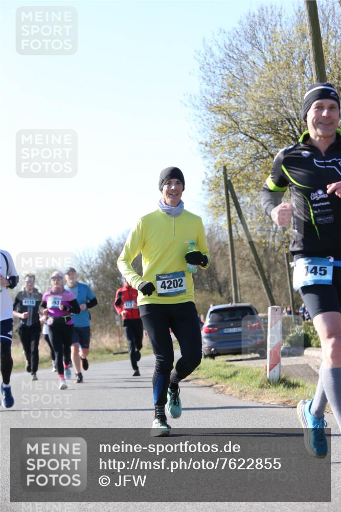 06.04.2025 - 44. Internationalen Wilhelmsburger Insellauf Jannik Wohlers http://msf.ph/oto/7622855 06.04.2025 10:24:11 Laufen 4115, 093, 4202, 145 meine-sportfotos.de