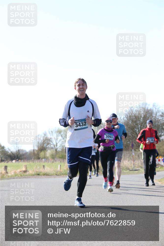06.04.2025 - 44. Internationalen Wilhelmsburger Insellauf Jannik Wohlers http://msf.ph/oto/7622859 06.04.2025 10:24:12 Laufen 3432, 3093, 4139 meine-sportfotos.de