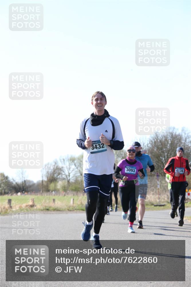 06.04.2025 - 44. Internationalen Wilhelmsburger Insellauf Jannik Wohlers http://msf.ph/oto/7622860 06.04.2025 10:24:12 Laufen 3432, 3093, 4139 meine-sportfotos.de