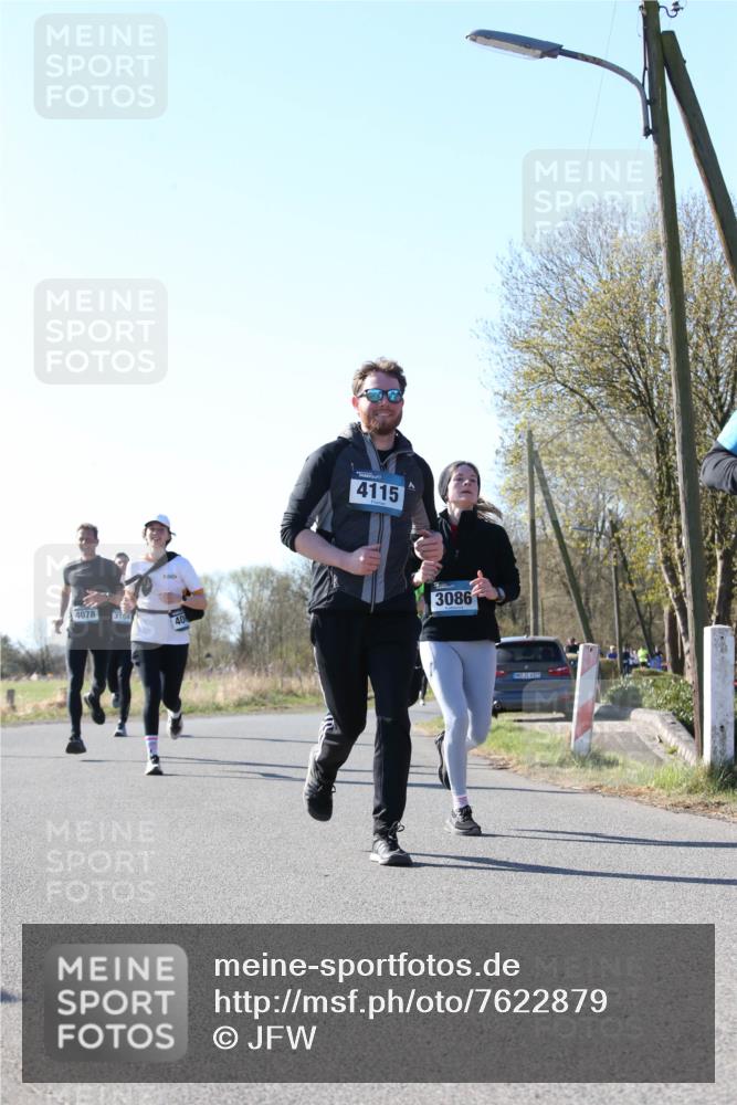 06.04.2025 - 44. Internationalen Wilhelmsburger Insellauf Jannik Wohlers http://msf.ph/oto/7622879 06.04.2025 10:24:17 Laufen 4078, 3104, 40, 4115, 3086, 31, 4923 meine-sportfotos.de