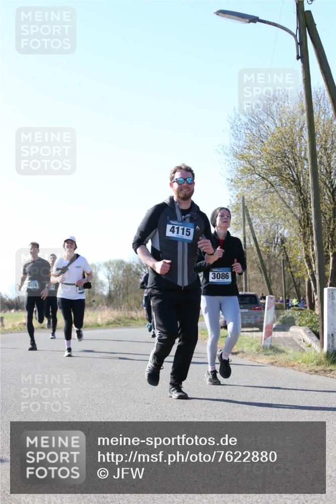 06.04.2025 - 44. Internationalen Wilhelmsburger Insellauf Jannik Wohlers http://msf.ph/oto/7622880 06.04.2025 10:24:17 Laufen 4078, 40, 4115, 3086 meine-sportfotos.de