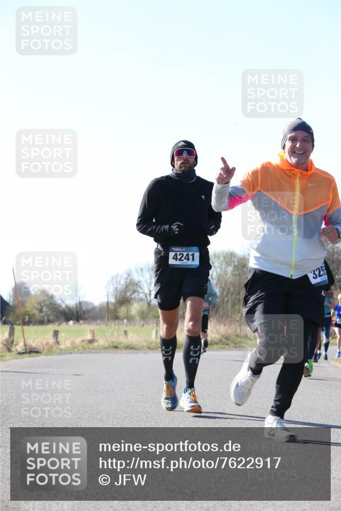 06.04.2025 - 44. Internationalen Wilhelmsburger Insellauf Jannik Wohlers http://msf.ph/oto/7622917 06.04.2025 10:24:33 Laufen 4241, 325 meine-sportfotos.de