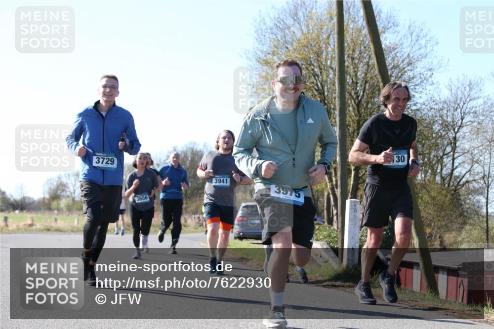 06.04.2025 - 44. Internationalen Wilhelmsburger Insellauf Jannik Wohlers http://msf.ph/oto/7622930 06.04.2025 10:24:39 Laufen 3729, 3941, 3656, 3975, 30 meine-sportfotos.de