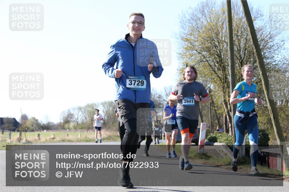 06.04.2025 - 44. Internationalen Wilhelmsburger Insellauf Jannik Wohlers http://msf.ph/oto/7622933 06.04.2025 10:24:40 Laufen 3729, 5065, 3941 meine-sportfotos.de