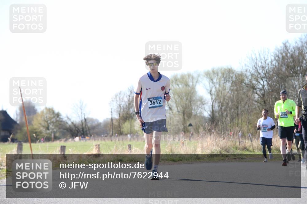 06.04.2025 - 44. Internationalen Wilhelmsburger Insellauf Jannik Wohlers http://msf.ph/oto/7622944 06.04.2025 10:24:44 Laufen 3512, 240, 3960 meine-sportfotos.de